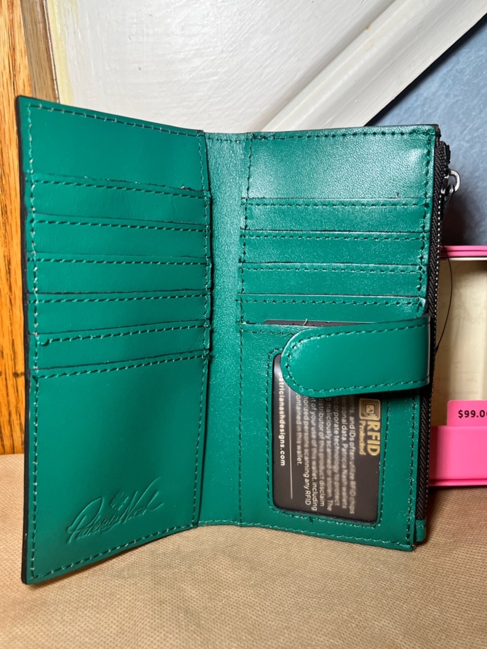 NWT Patricia Nash Leather Nazari Wallet- Beautiful Girl - Picture 3 of 7
